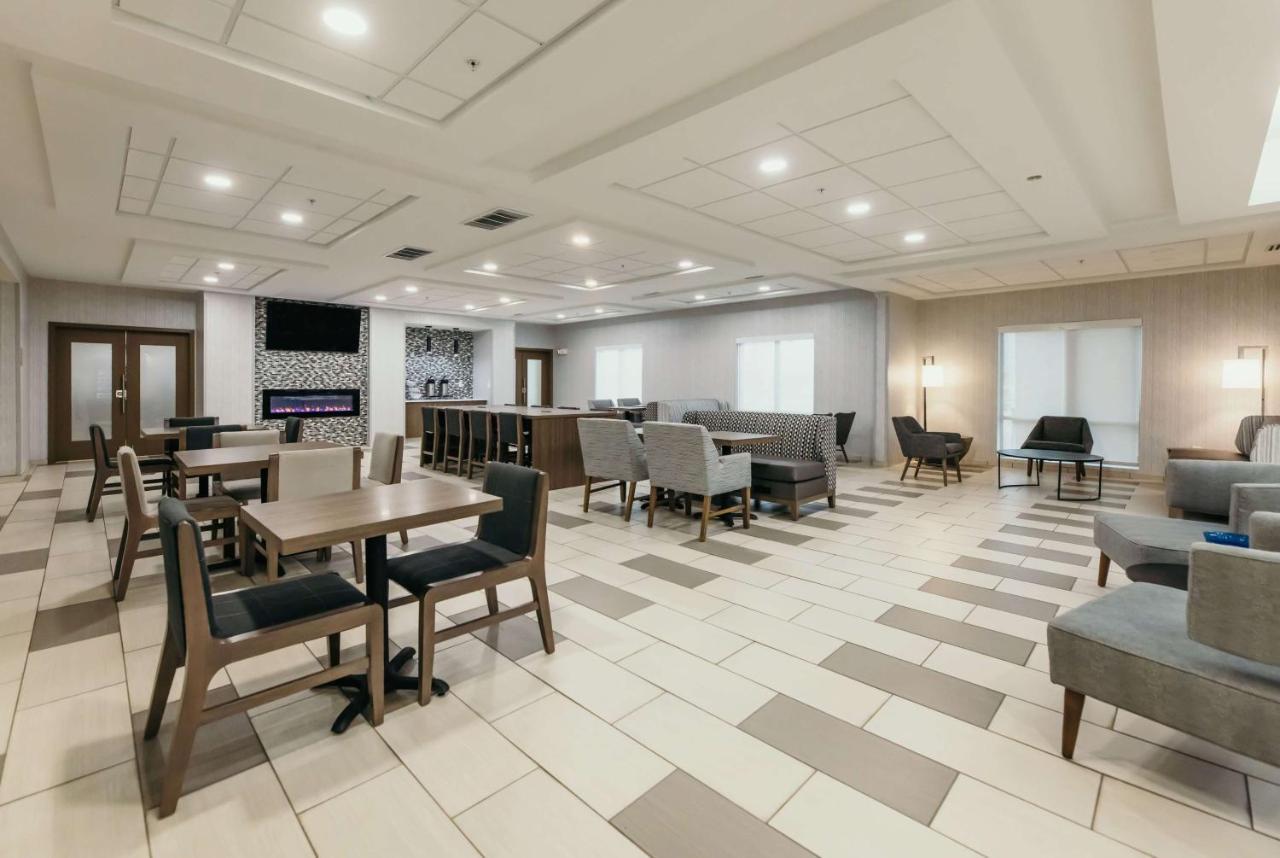 La Quinta Inn & Suites By Wyndham Ankeny Ia - Des Moines Ia Bagian luar foto