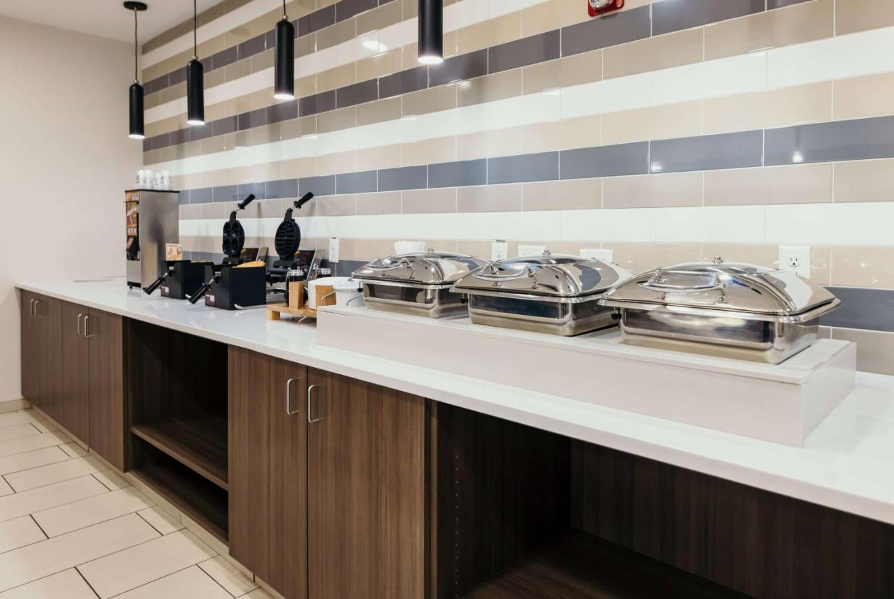 La Quinta Inn & Suites By Wyndham Ankeny Ia - Des Moines Ia Bagian luar foto