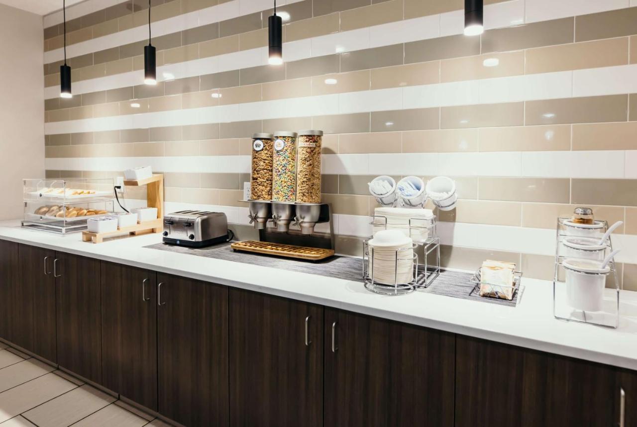 La Quinta Inn & Suites By Wyndham Ankeny Ia - Des Moines Ia Bagian luar foto