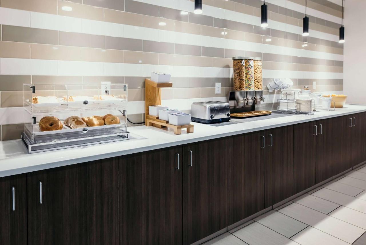 La Quinta Inn & Suites By Wyndham Ankeny Ia - Des Moines Ia Bagian luar foto