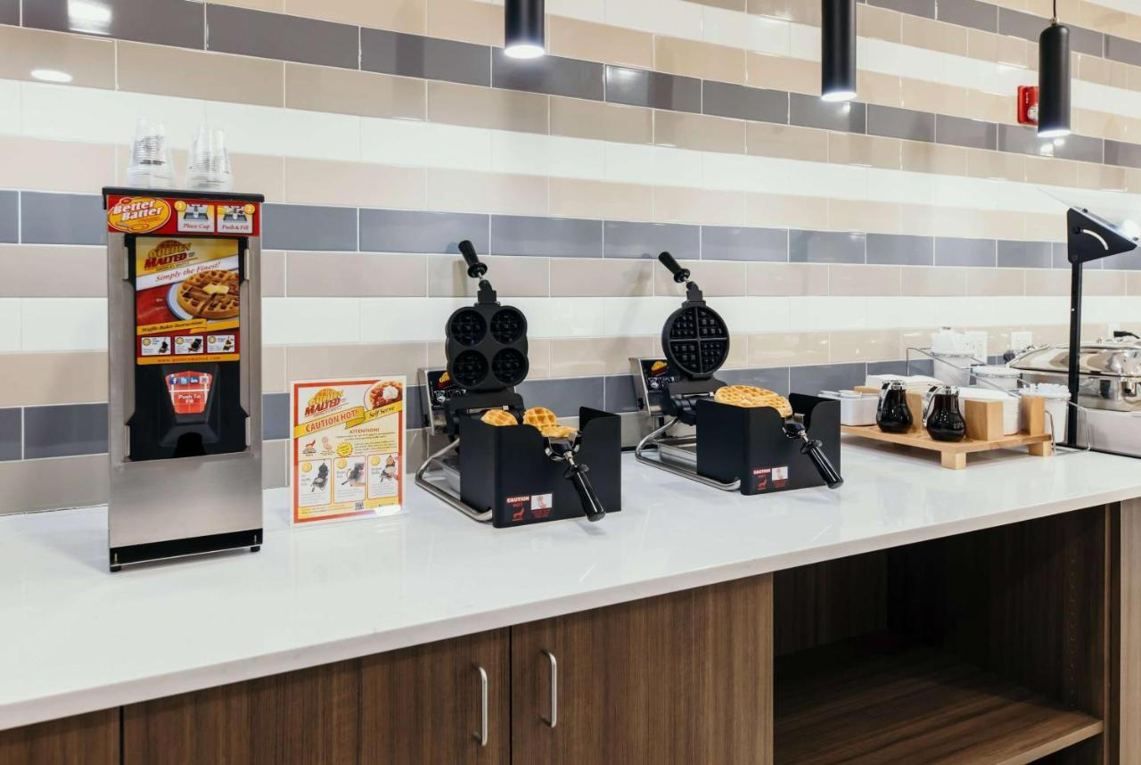 La Quinta Inn & Suites By Wyndham Ankeny Ia - Des Moines Ia Bagian luar foto