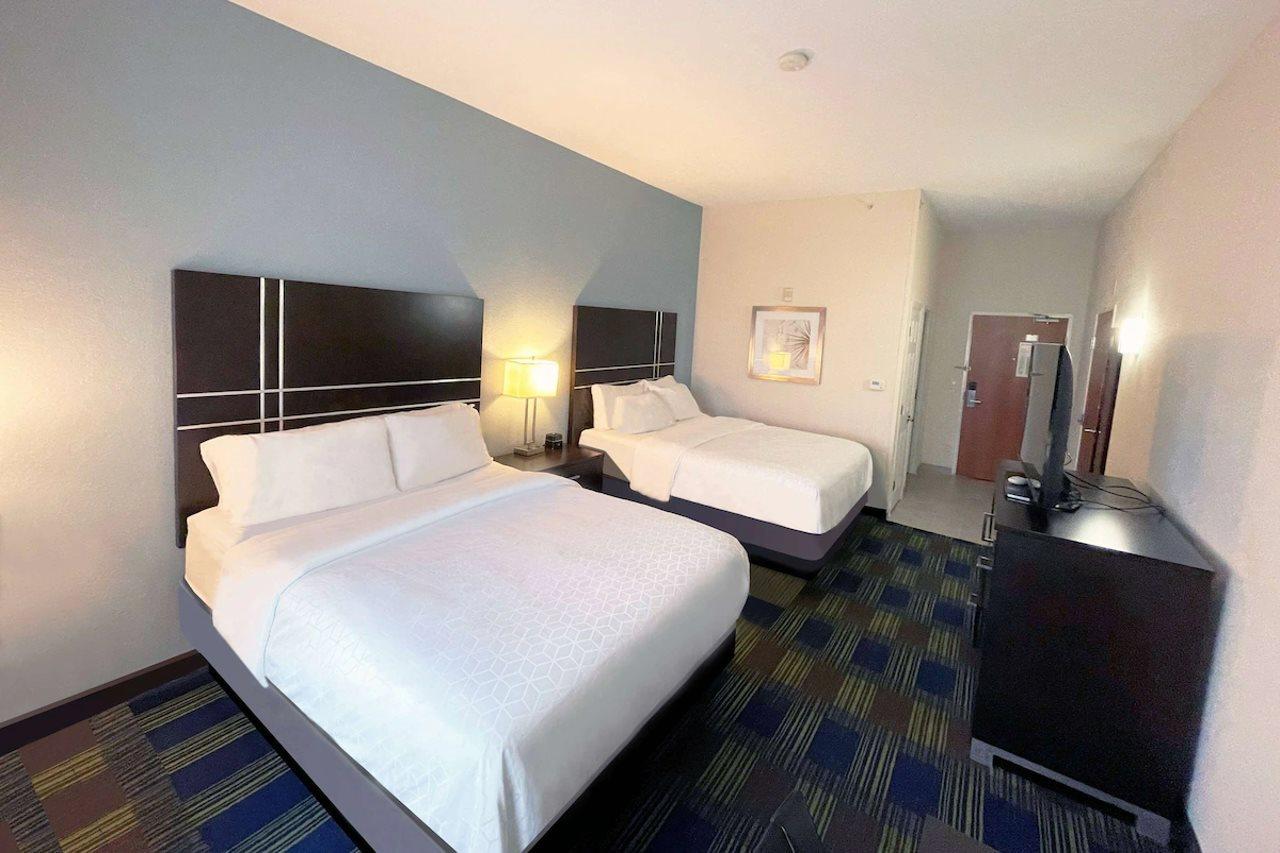La Quinta Inn & Suites By Wyndham Ankeny Ia - Des Moines Ia Bagian luar foto